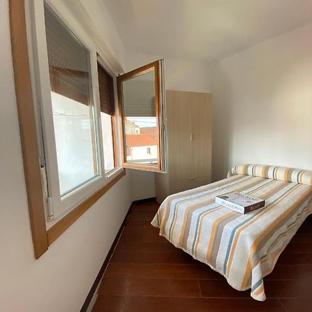 Amplio Apartamento En El Centro De O Grove Bagian luar foto