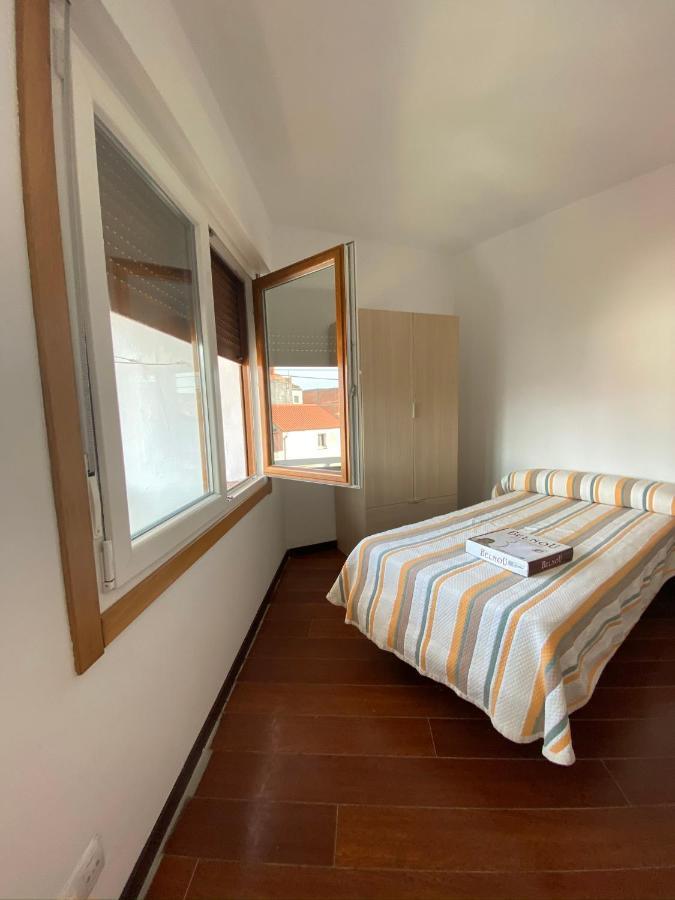 Amplio Apartamento En El Centro De O Grove Bagian luar foto